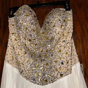 Prom dress size L worn only once.